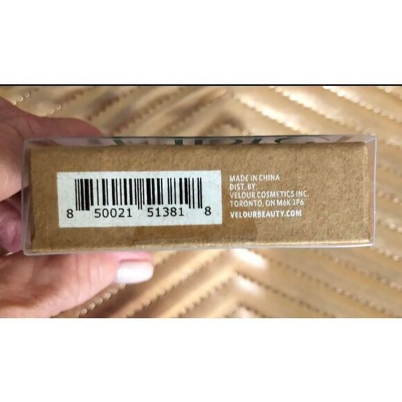 VELOUR - NWT - Plant Fibre Lash Kit/“Cloud Nine” Butterfly Effect Lashes + Glue - Picture 4 of 12